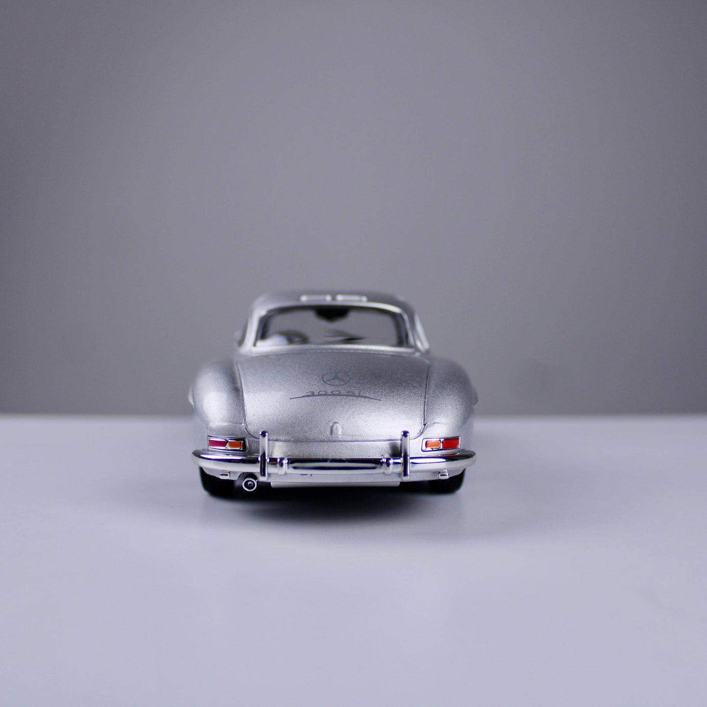 Mercedes Benz 300SL Die-Cast Model – Silver