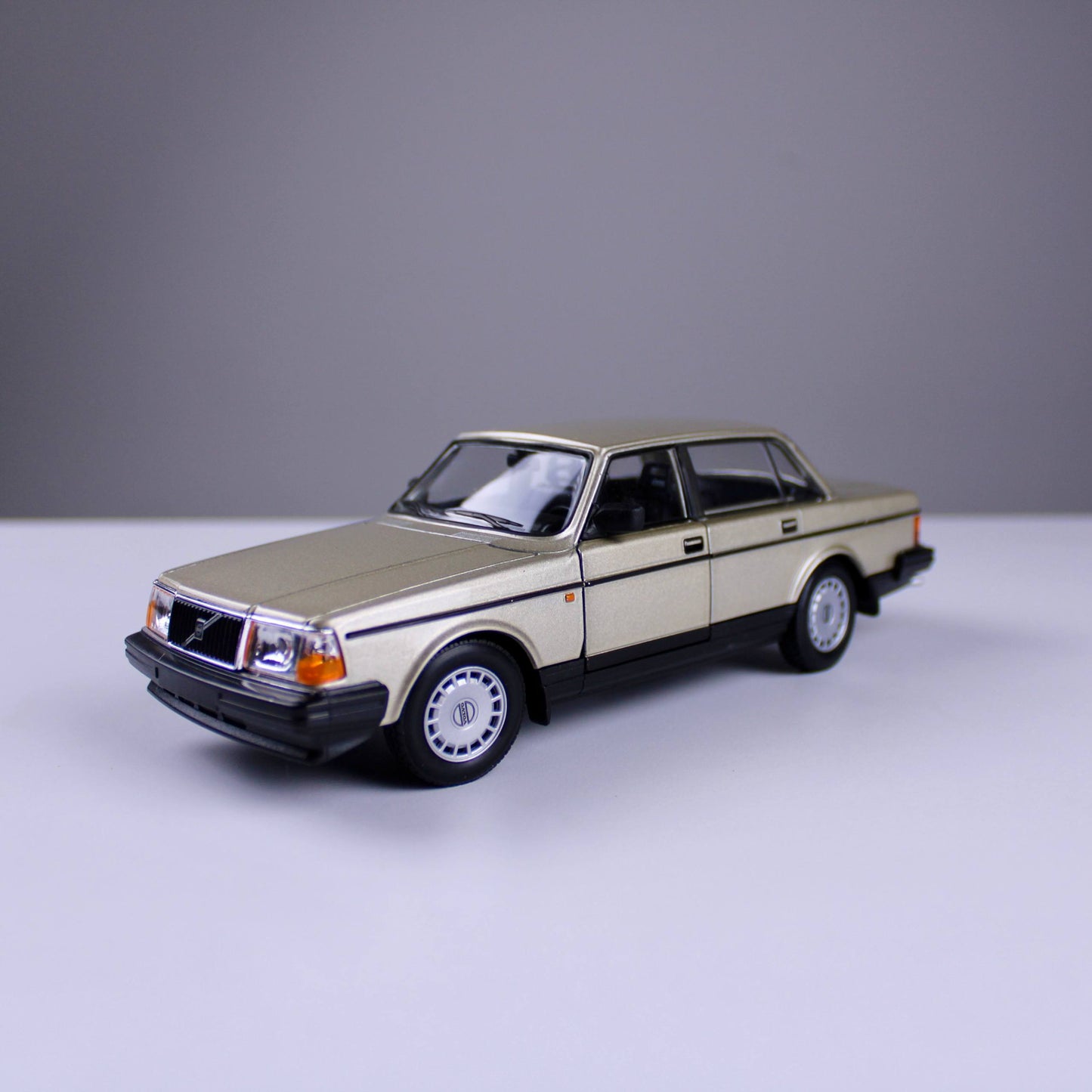 Volvo 240 GL Die-Cast Model – Champagne Color