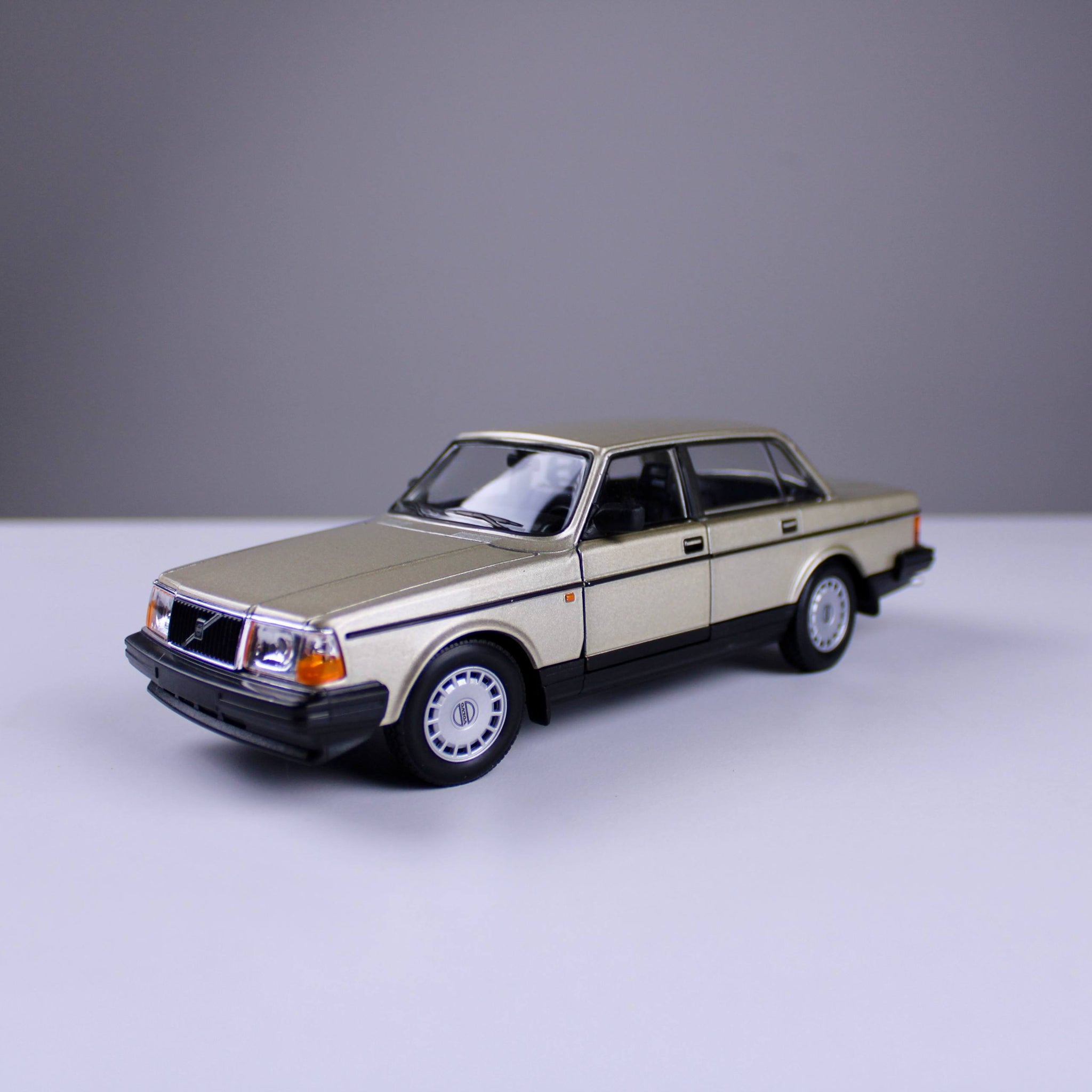 Volvo 240 GL Die-Cast Model – Champagne Color