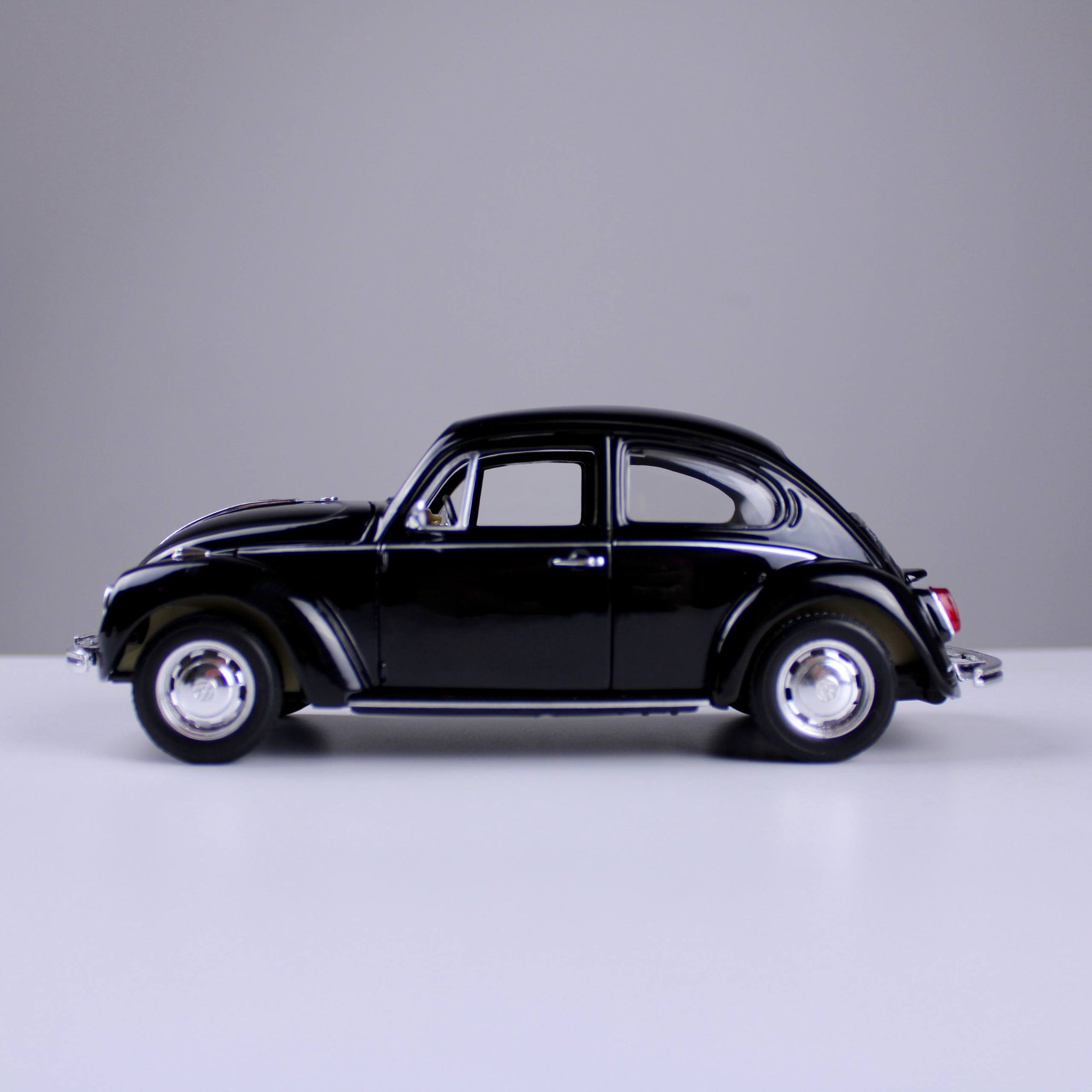 Volkswagen Beetle Classic Die-Cast Model Car