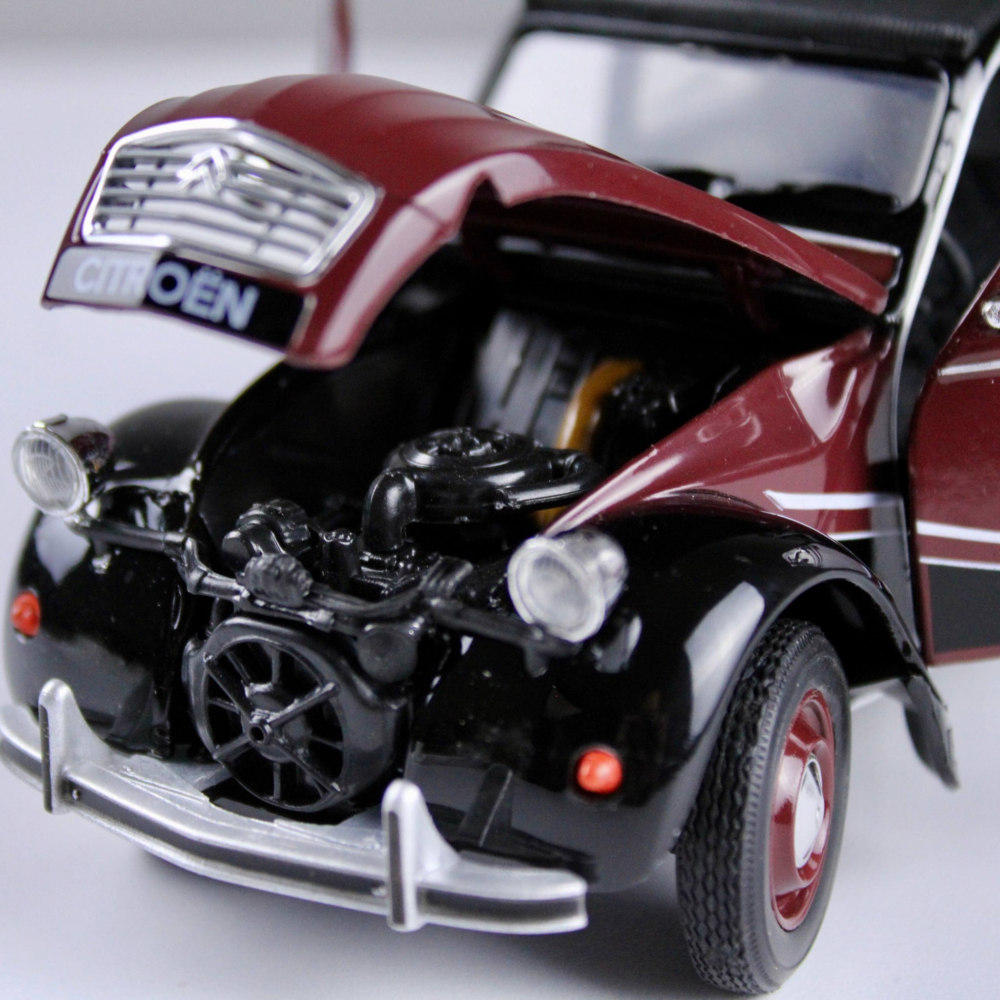 مجسم سيارة Citroën 2CV 6 Charleston