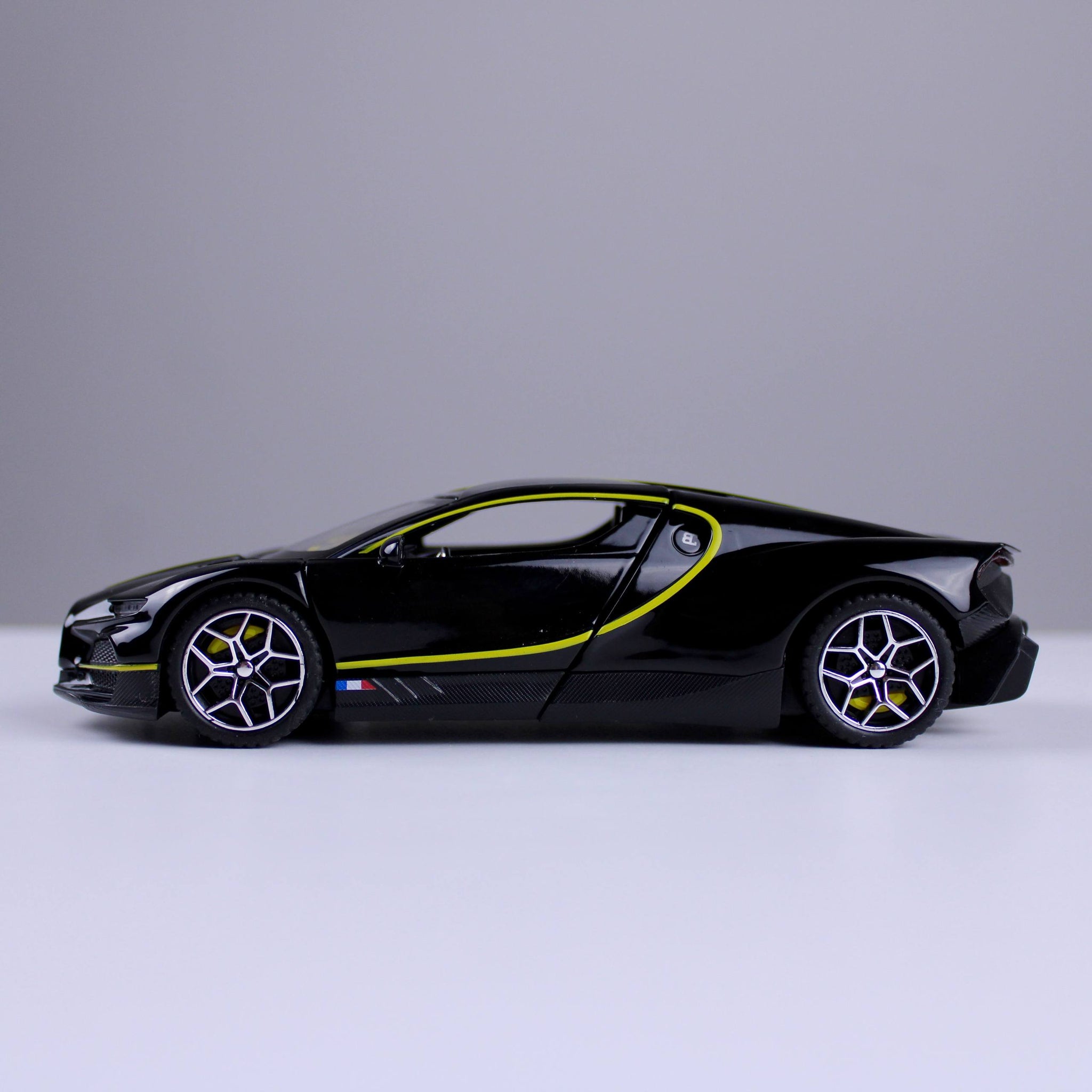 مجسم سيارة بوجاتي توربيون