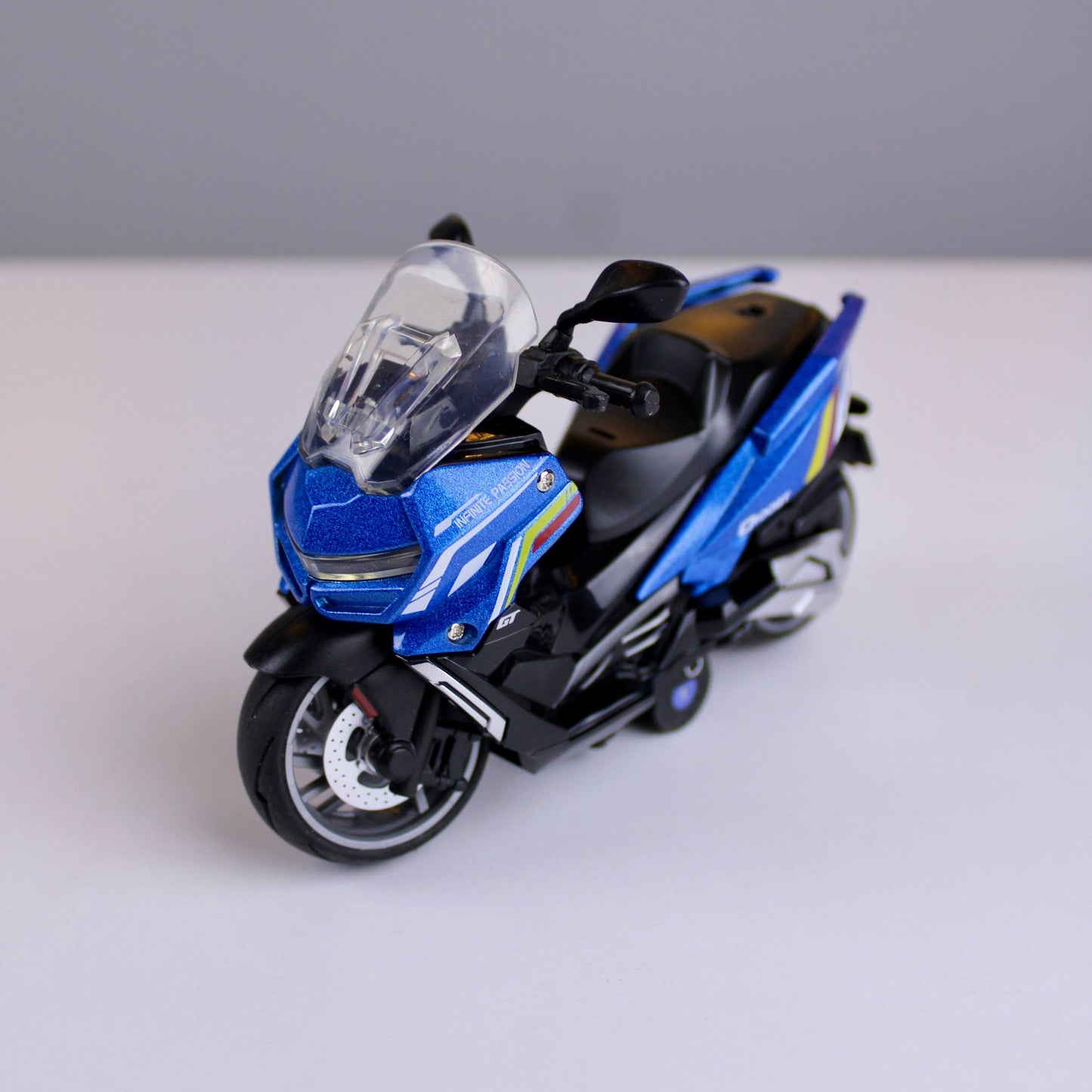 Metal Scooter Model – 1:14 Scale
