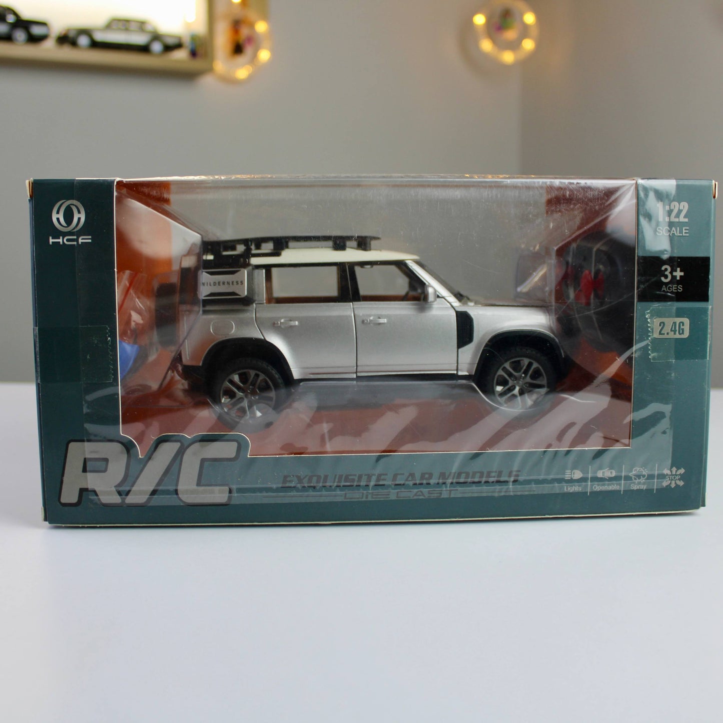 R/C Land Rover Defender Diecast Model – 1:22 Scale