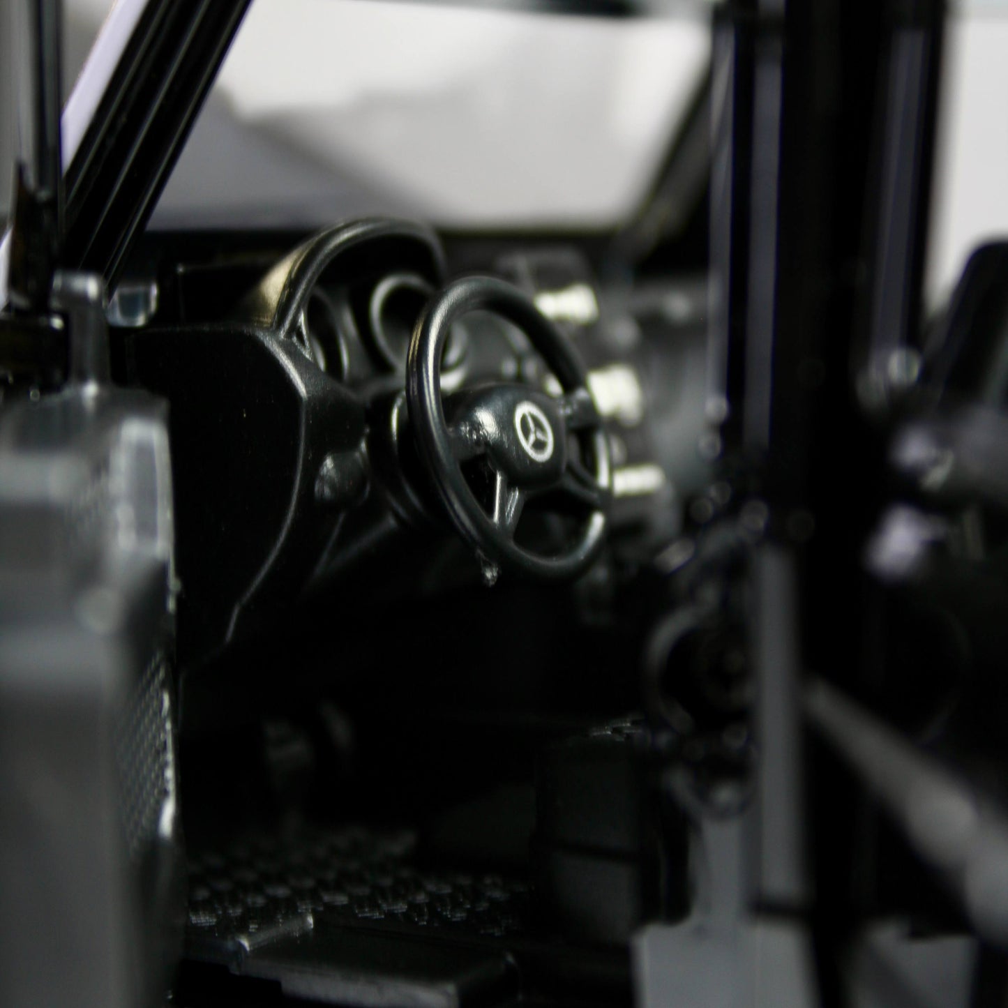 مجسم Mercedes-Benz G63 AMG – مقاس 1:24