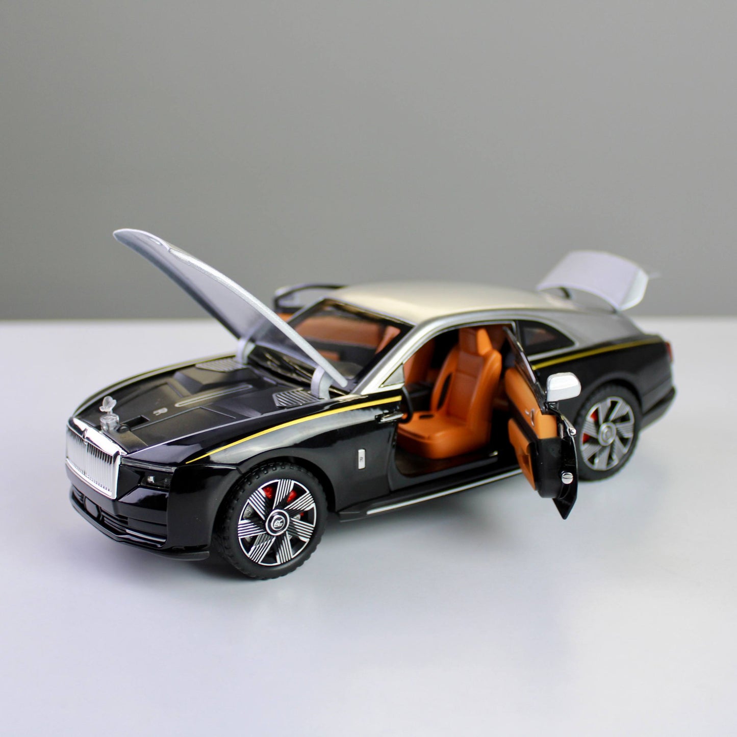 Rolls-Royce Spectre 1:24 Diecast – Light, Sound