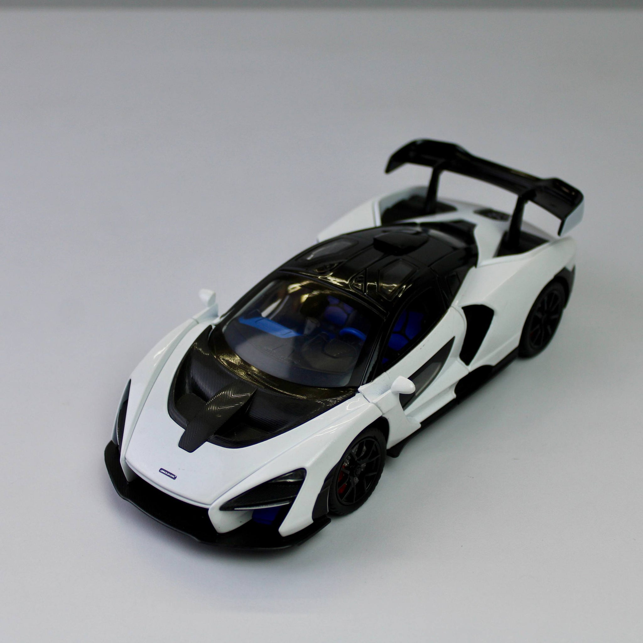 McLaren 1:24 Scale Die-Cast Car