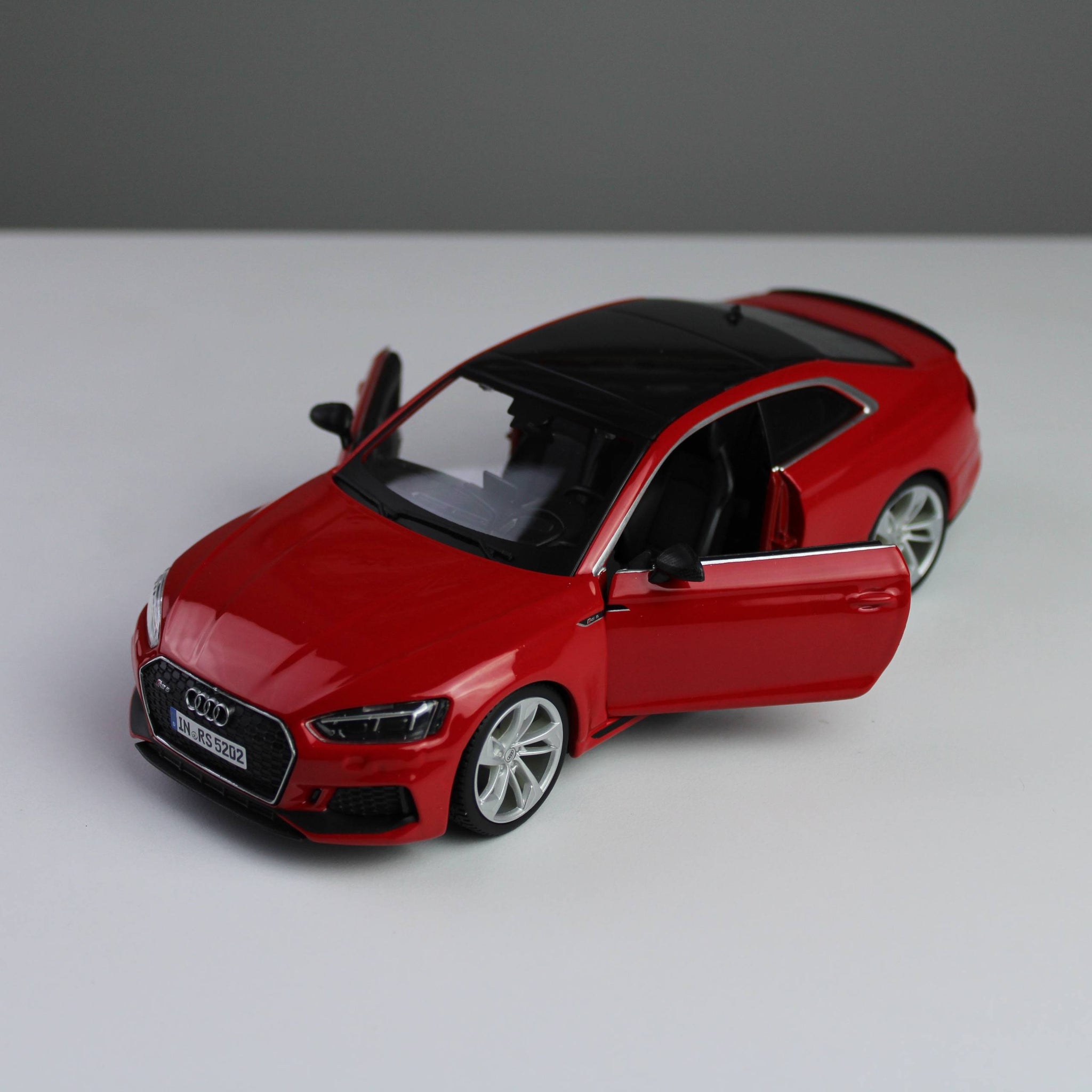 Bburago Audi RS 5 Coupe 1:24 Die-Cast Model Car