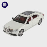 Mercedes-Benz E300 Diecast Model Car – 1:24