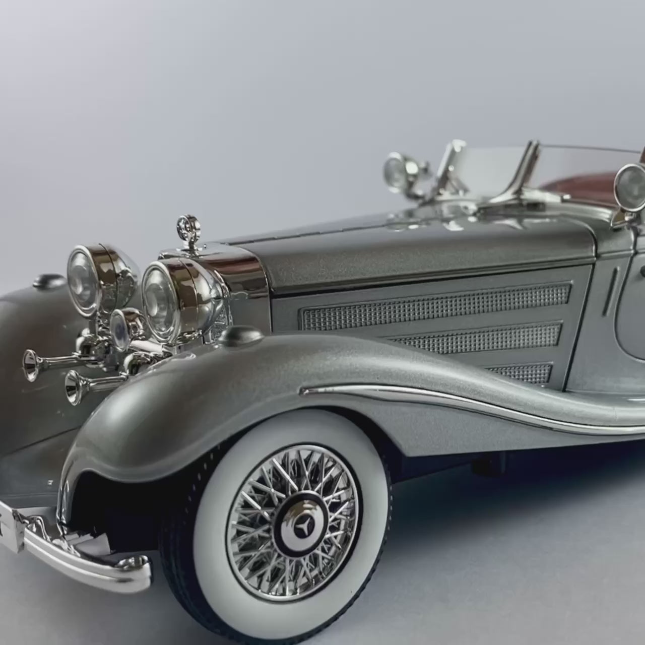 Mercedes Classic 500K 1:24 Scale Die-Cast Model Car