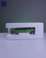 Mercedes-Benz S320 Classic Model Car – 1:24 Scale
